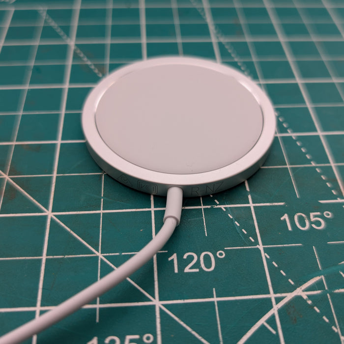 2025-2027 Ioniq 5 Wireless Charging Pad - iPhone/Pixel 10