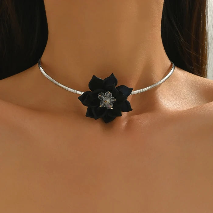 Elegant Alloy Flower Necklace for Special Occasions