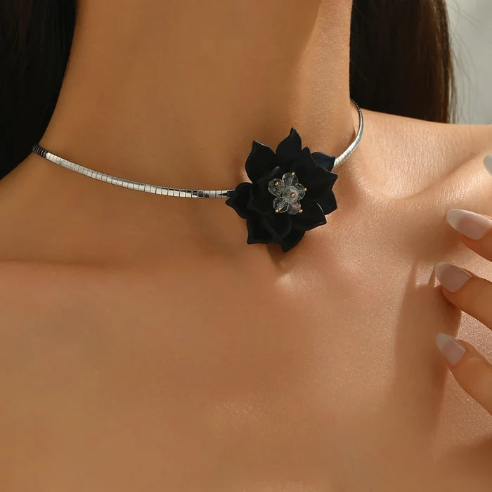 Elegant Alloy Flower Necklace for Special Occasions