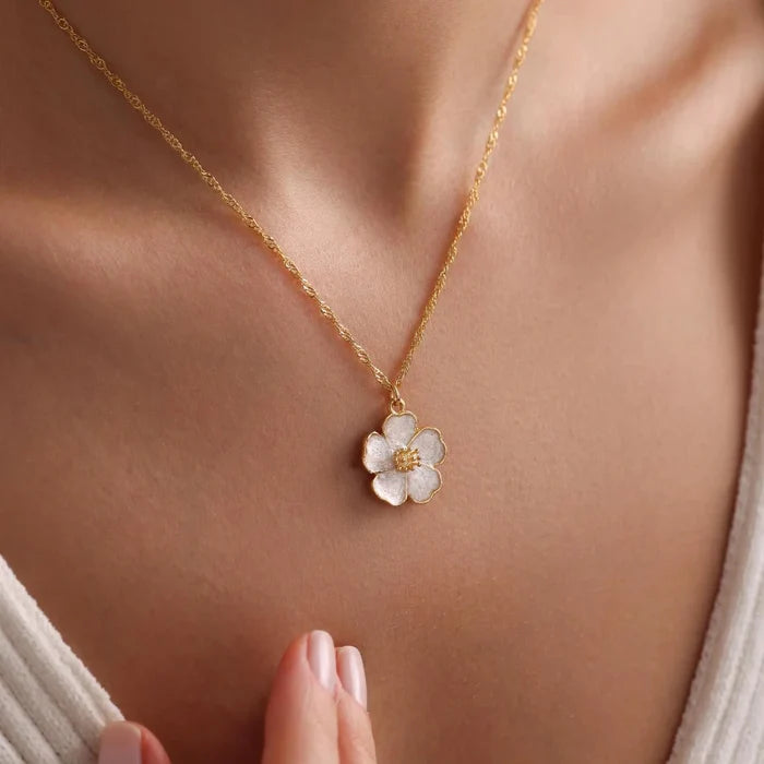 Elegant Flower Pendant Necklace - Chinese Fashion