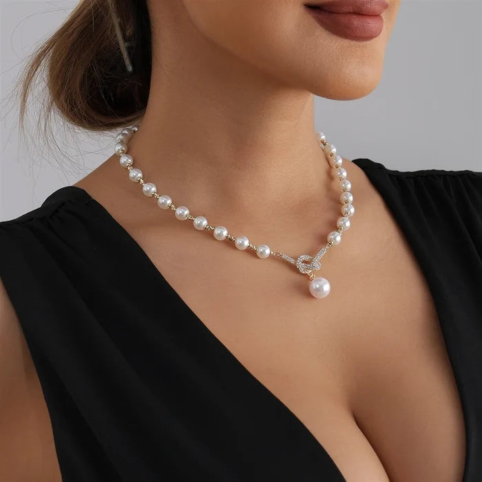 Elegant Imitation Pearl Necklace for Women