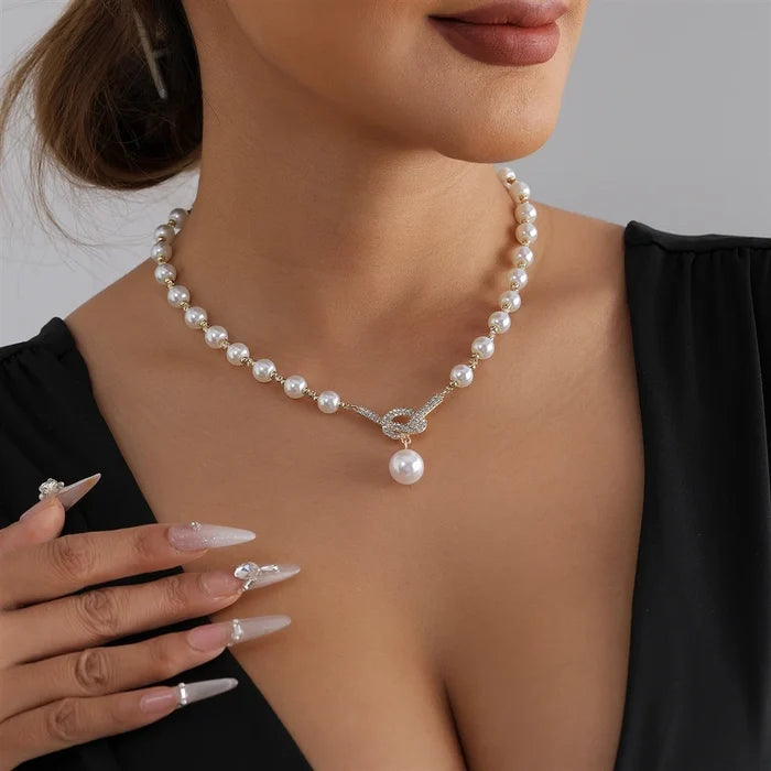 Elegant Imitation Pearl Necklace for Women