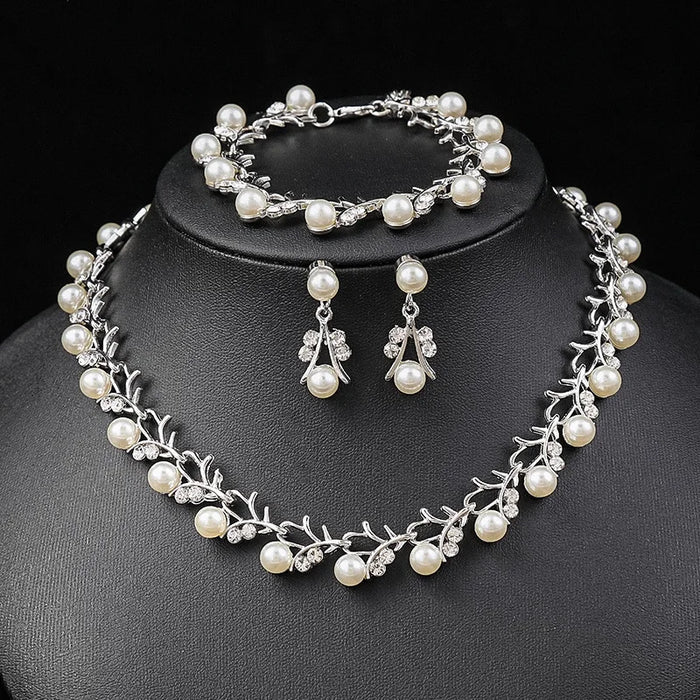 White k white beads three-piece set