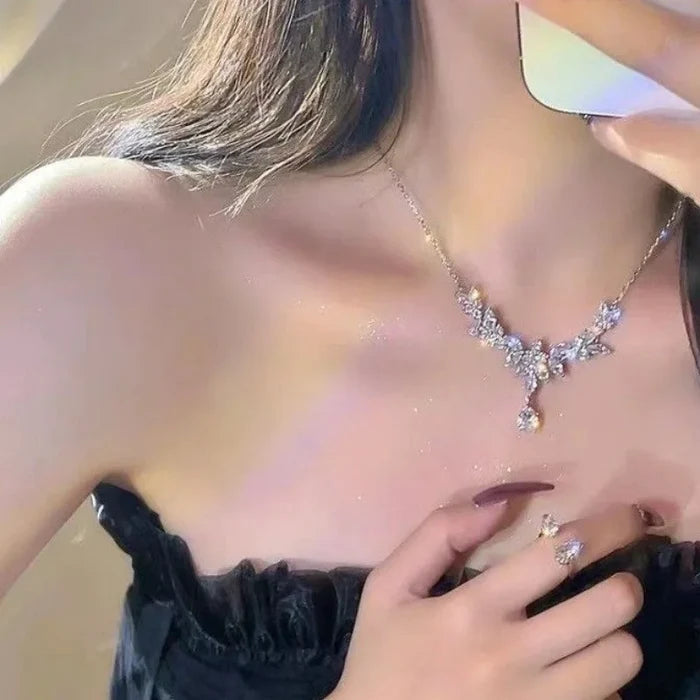 Elegant Water Drop Diamond Necklace