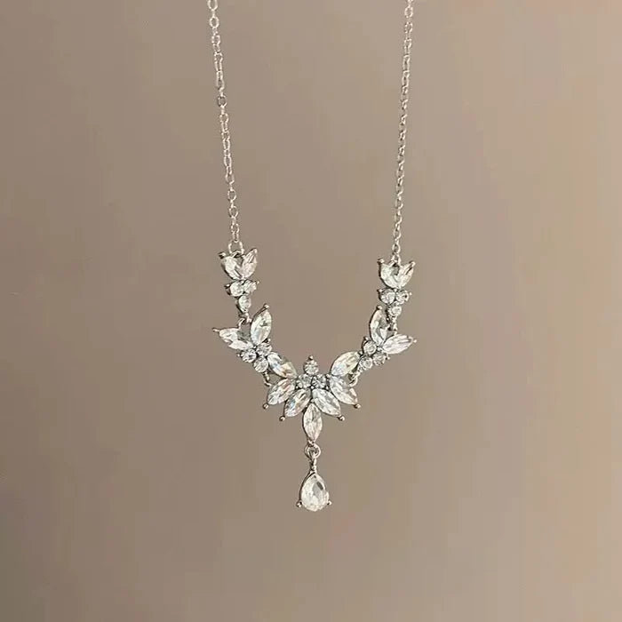 Elegant Water Drop Diamond Necklace