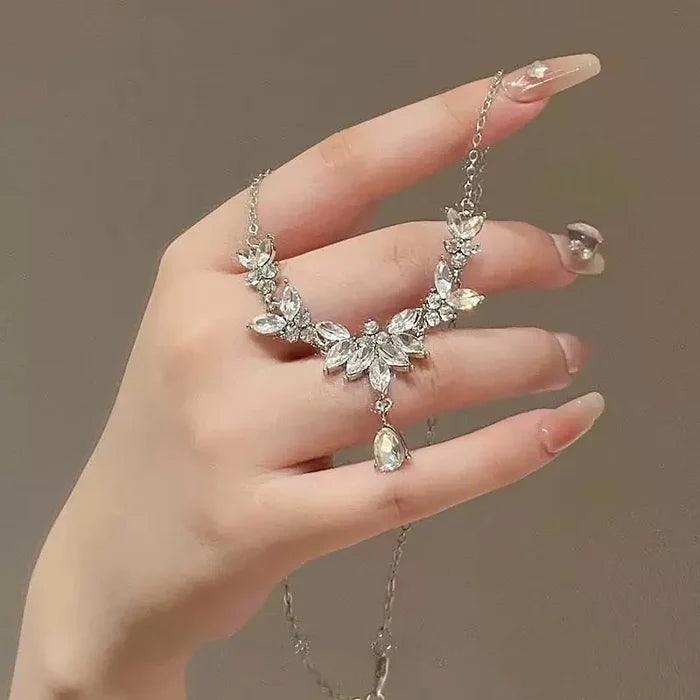 Elegant Water Drop Diamond Necklace