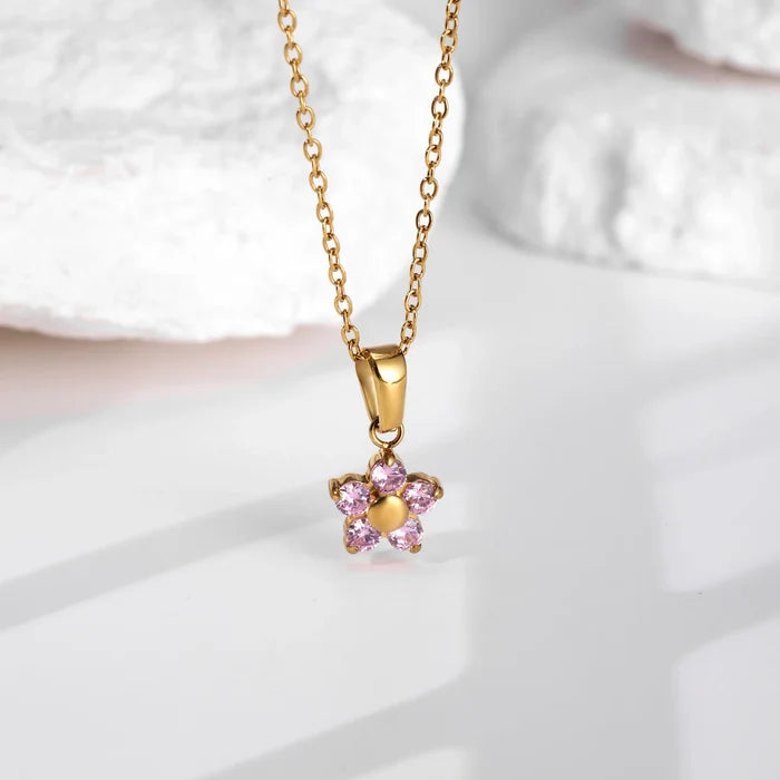 Elegant Zircon Flower Pendant Necklace