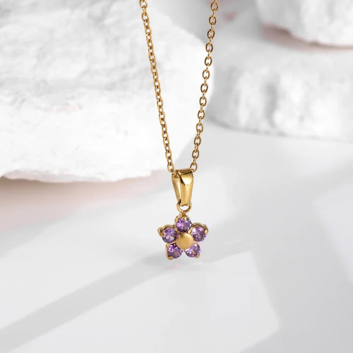 Elegant Zircon Flower Pendant Necklace