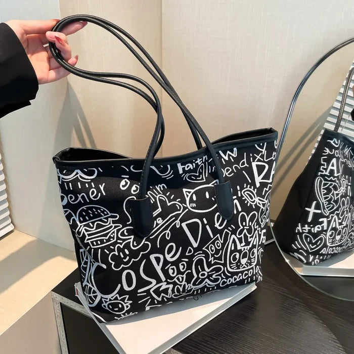 Fashionable Large Capacity Women's Graffiti Zipper Shoulder Bag