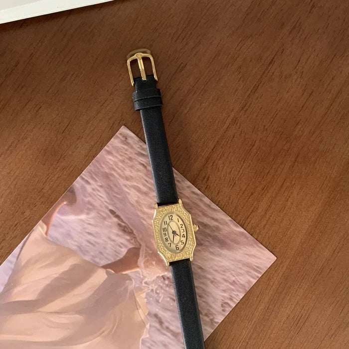square / Black and gold