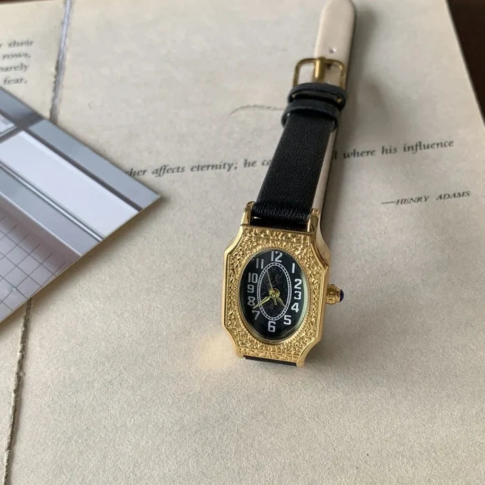 IEKE Vintage Engraved Quartz Ladies Watch