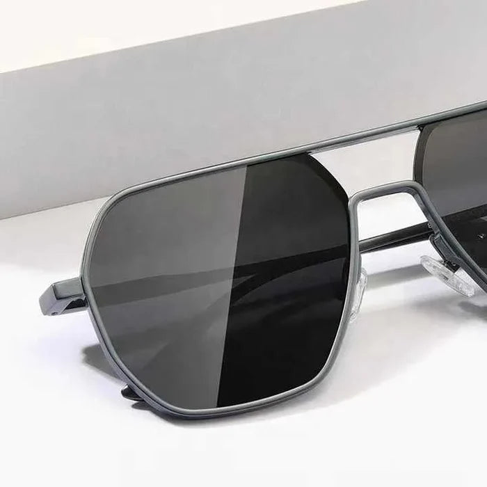 Luxury Metal Photochromic Glasses Men Women Polarized Night and Day