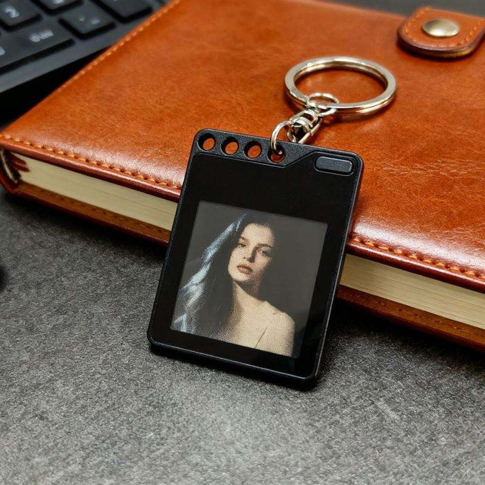PhotoTag Smart E-Ink Finder – Waterproof Wireless Charging Anti-Loss Keychain Tracker