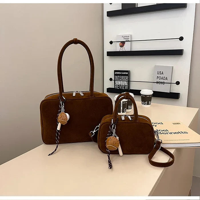 20x9x12 cm / Dark Brown