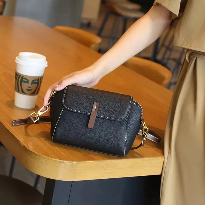231510 / Black