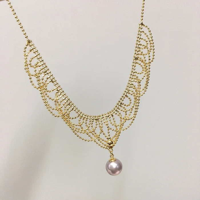 Retro Lace Freshwater Pearl Pendant Necklace