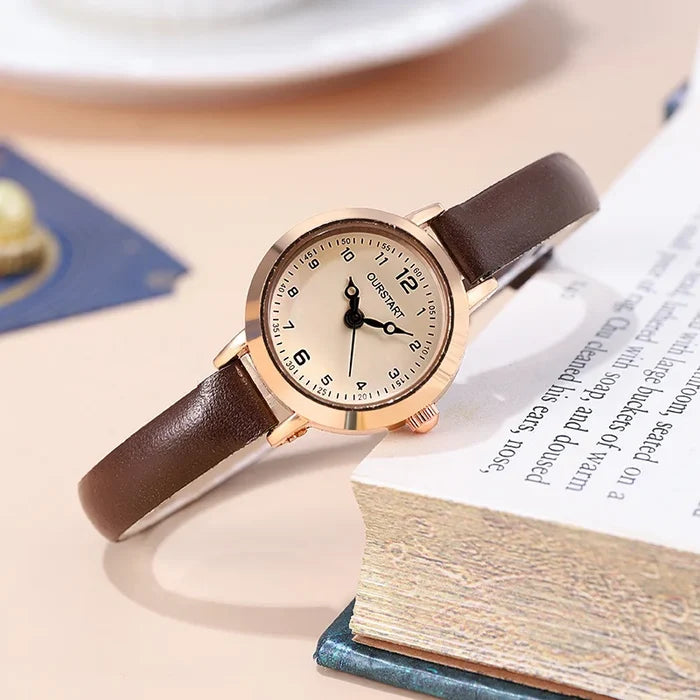 Retro Leather Strap Ladies Quartz Watch