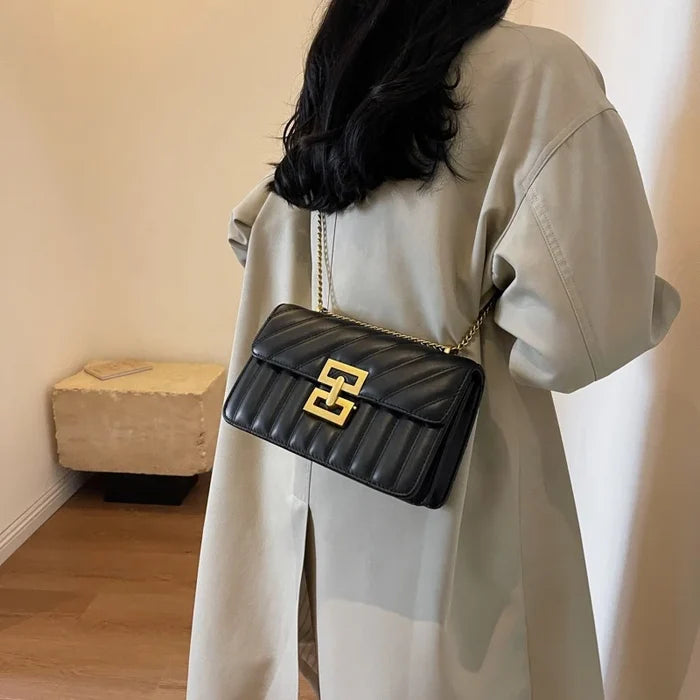 Trendy Designer PU Leather Chain Purse