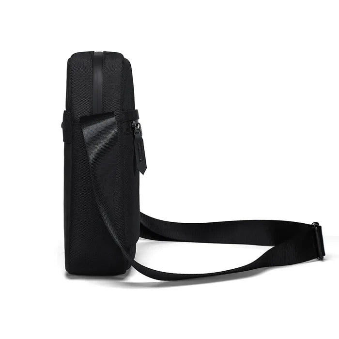 Waterproof 2.5L Men's Sling Bag