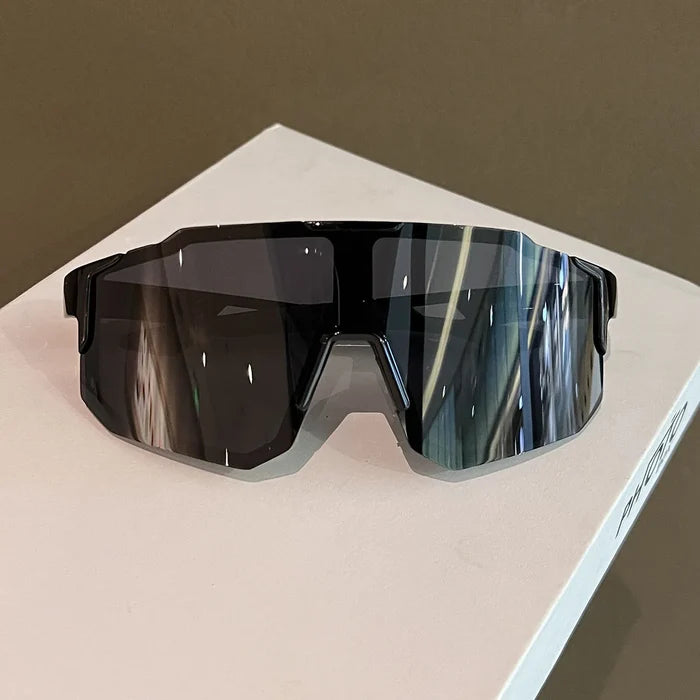 Black Frame Black Lens